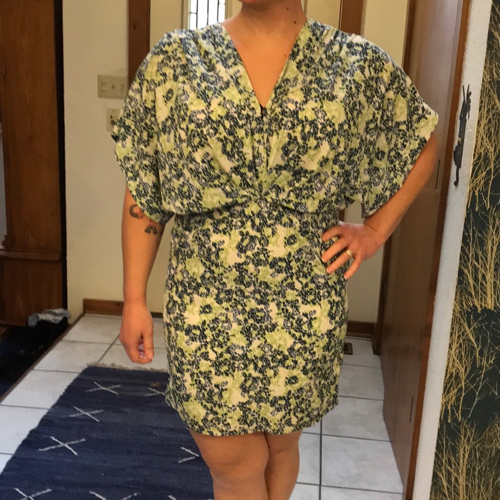 Kimono dress gorgeous lime and navy floral pattern